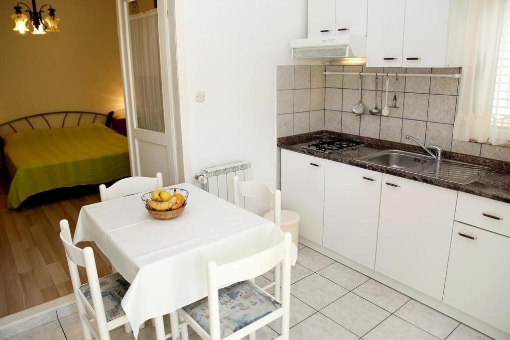 Apartment Plava Plaza Vodice Esterno foto
